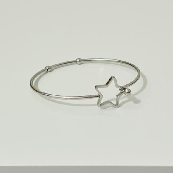 New Plunder “Star Spangled” Silver Open Star Bangle Bracelet - Picture 1 of 4